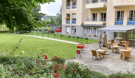 EHPAD "LE CLOS ST JEAN". 8,10 %